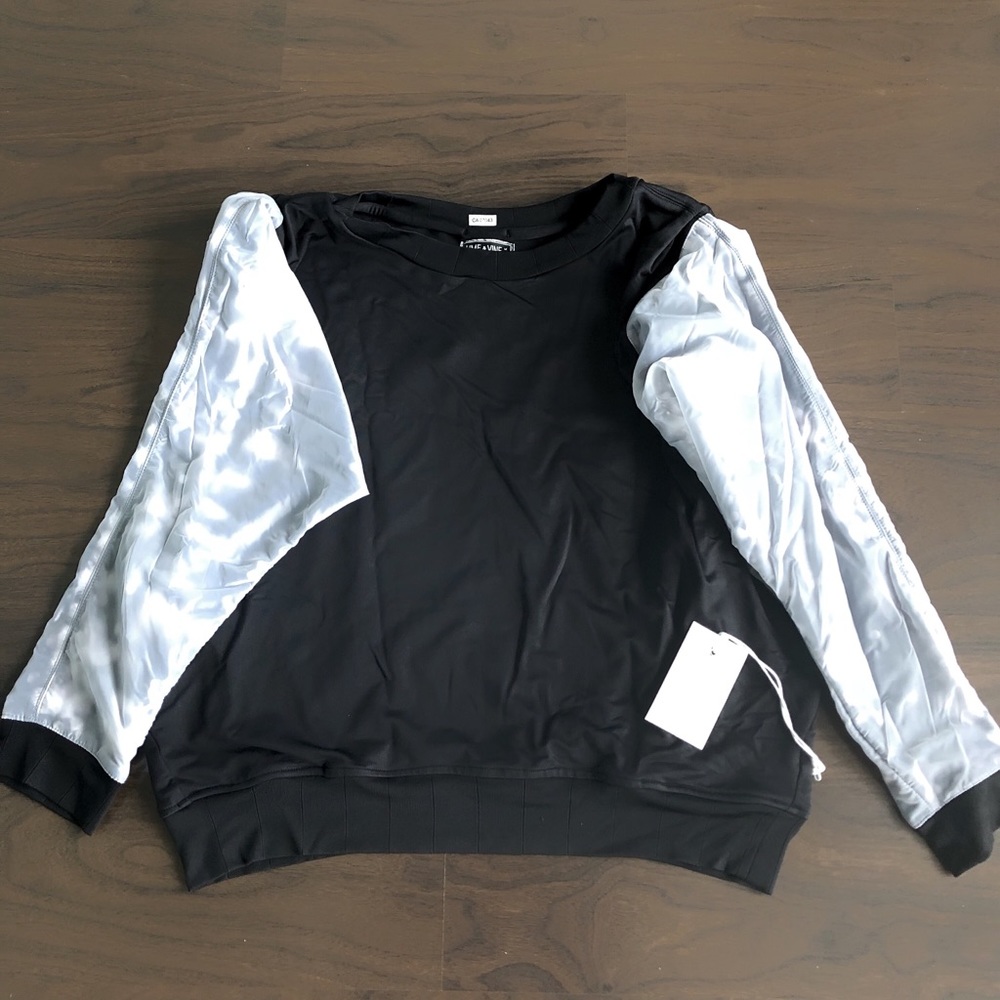 Brand New Lime & Vine Long Sleeve Top